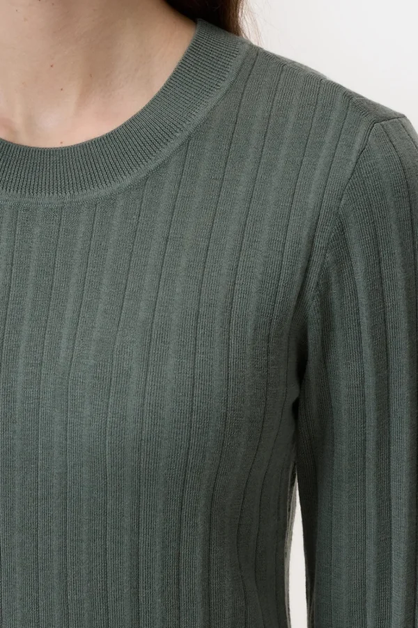 CLOSED CREW NECK IN WOOL-SILK BLEND FADED GREEN