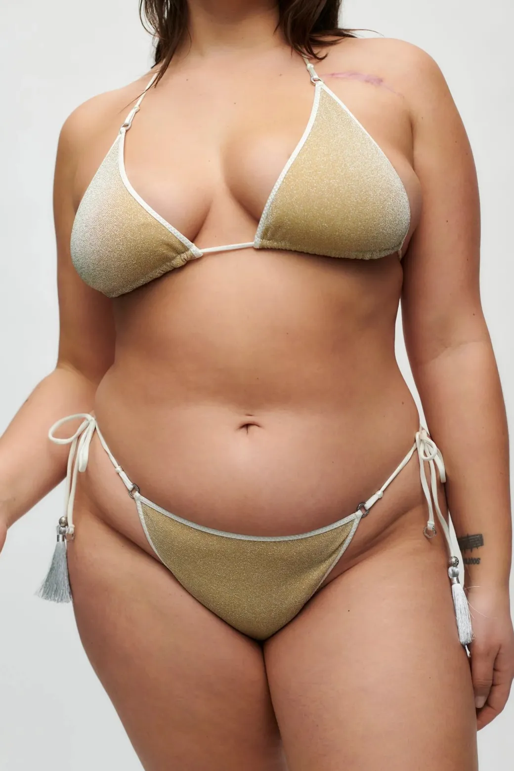 hanne_bloch_ivory_glitter_1-1.webp HANNE BLOCH IVORY GLITTER TRIANGLE BIKINI